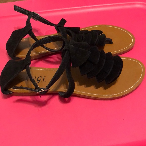 🖤BLACK SANDALS🖤 - Picture 2 of 5